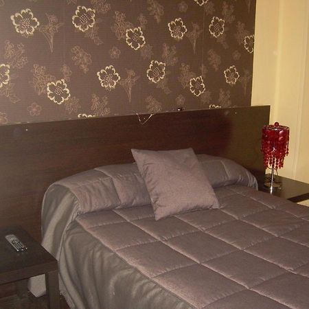 Pension El Parque Авила Номер фото
